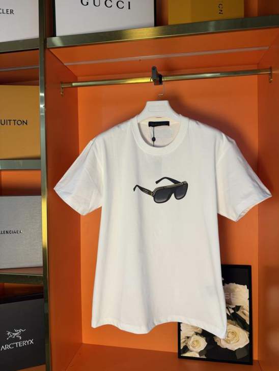 Picture of Louis Vuitton T Shirts Short _SKULVXS-Llzytx00906962